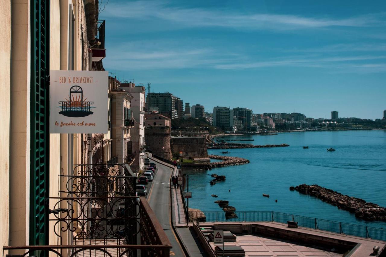 B&B Le Finestre Sul Mare Таранто Экстерьер фото