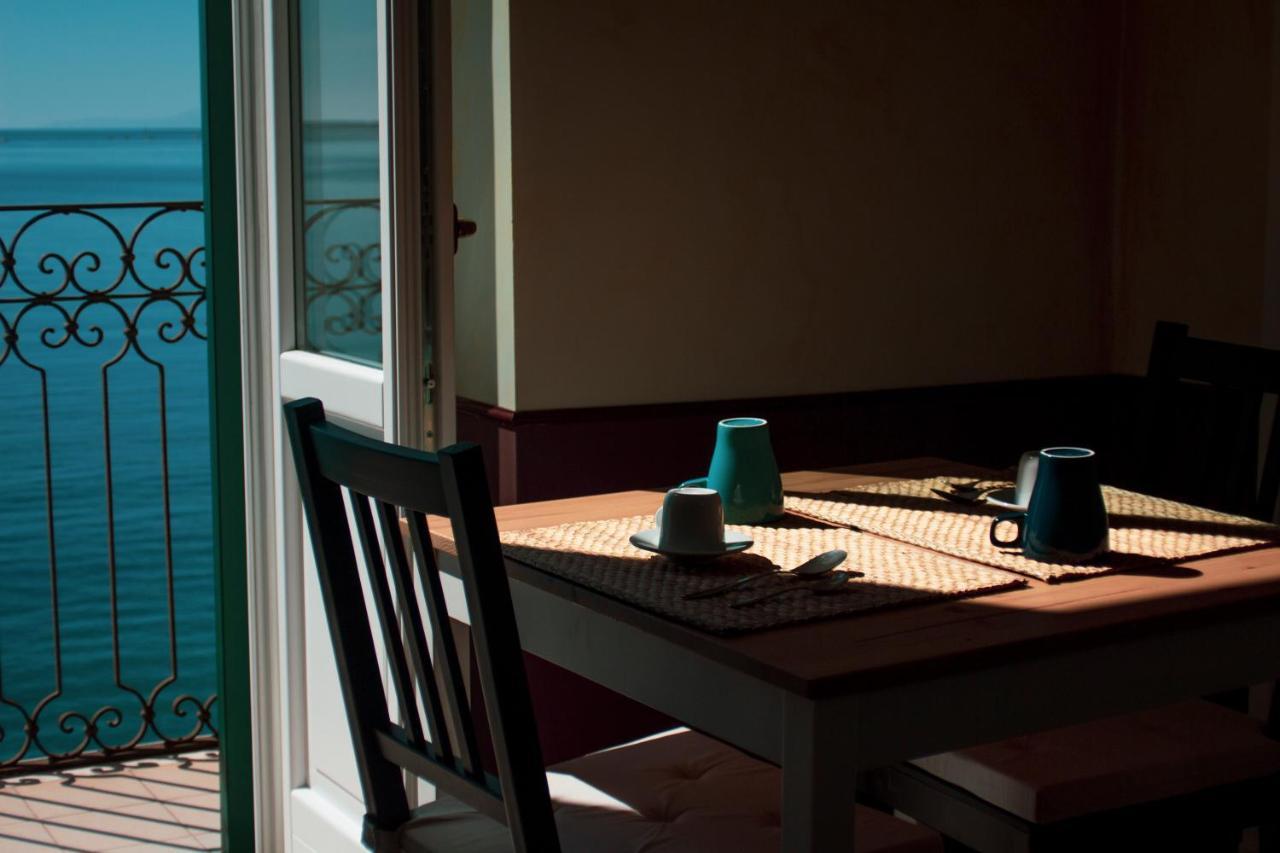 B&B Le Finestre Sul Mare Таранто Экстерьер фото