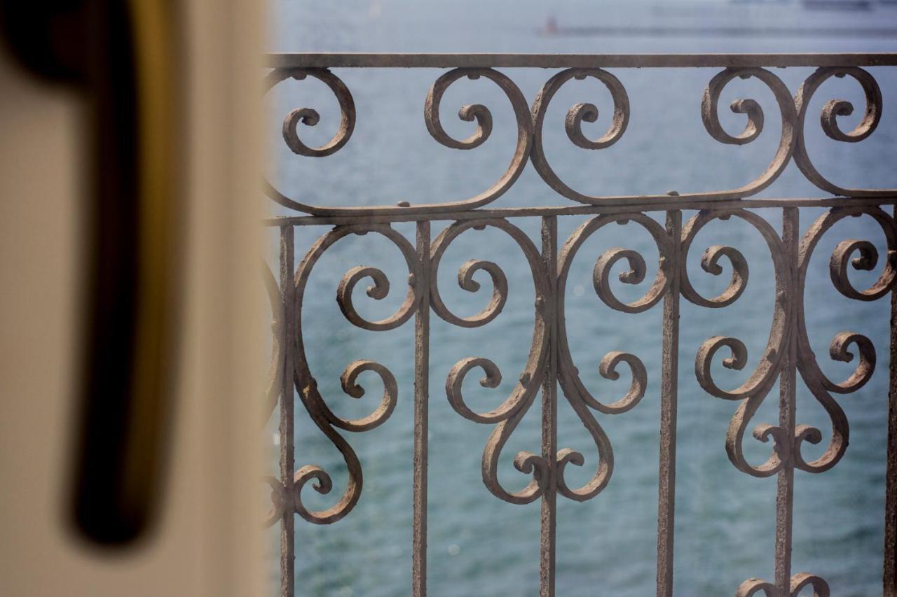 B&B Le Finestre Sul Mare Таранто Экстерьер фото
