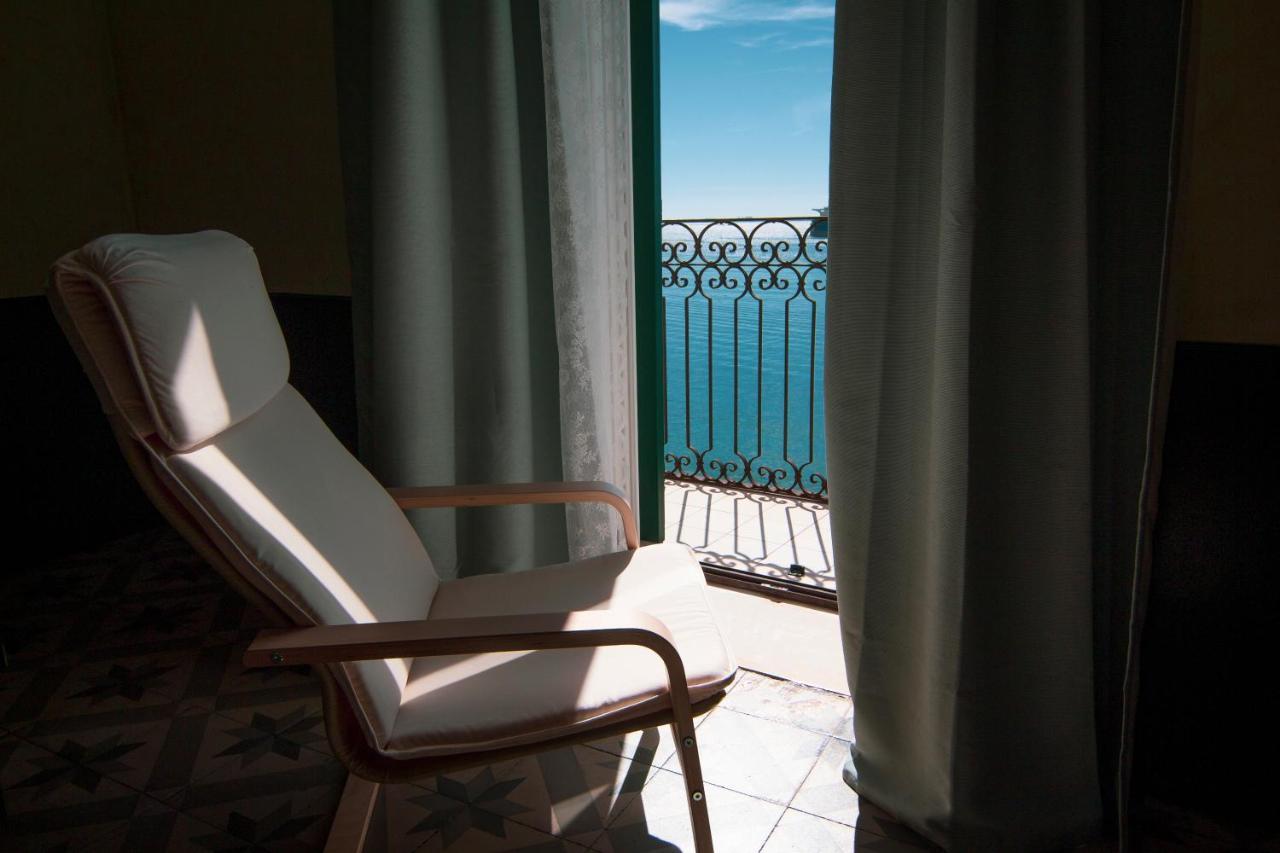B&B Le Finestre Sul Mare Таранто Экстерьер фото